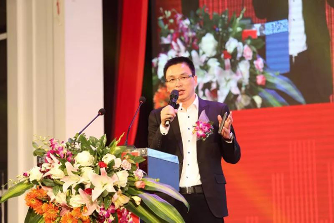 伙伴集团15周年庆典暨年度表彰会盛大举行7.jpg
