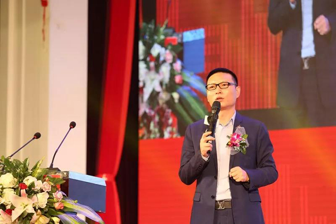 伙伴集团15周年庆典暨年度表彰会盛大举行5.jpg