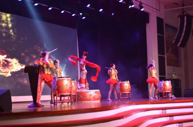 伙伴产业服务集团十四周年庆暨颁奖典礼隆重举行20.jpg