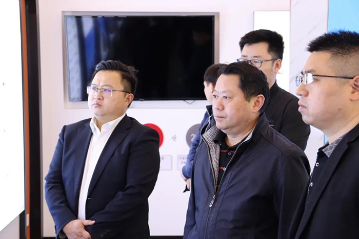 重庆市潼南高新区管委会领导莅临四川伙伴考察1.jpg