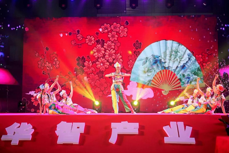 联欢晚会现场10.jpg 联欢晚会现场10.jpg