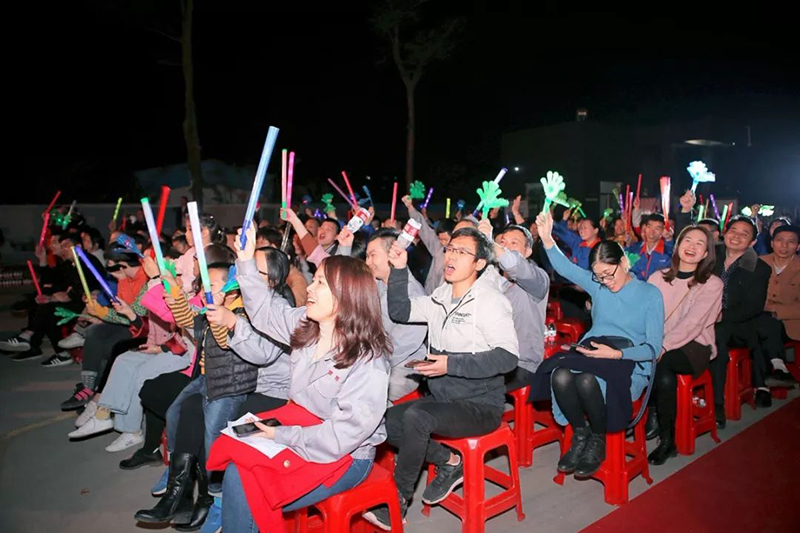 联欢晚会现场23.jpg 联欢晚会现场23.jpg